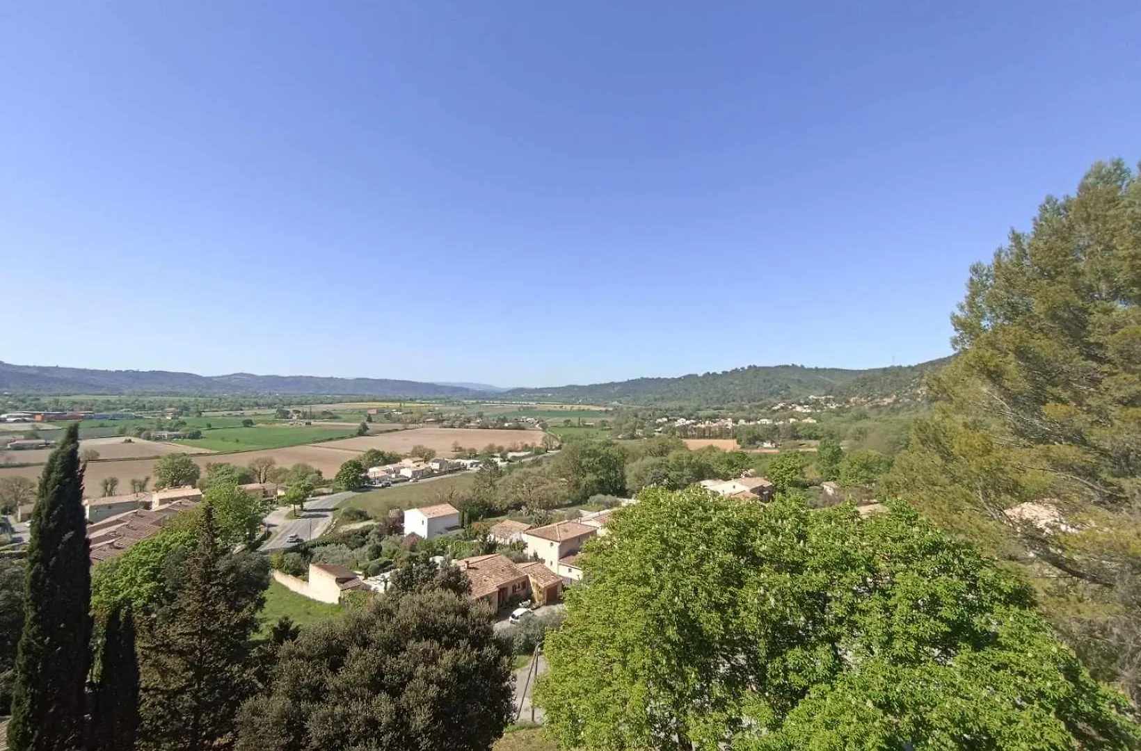 Lumineux Studio-Greoux-Les-Bains 0*, Greoux-les-Bains France